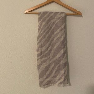 Banana Republic scarf 69”x26”